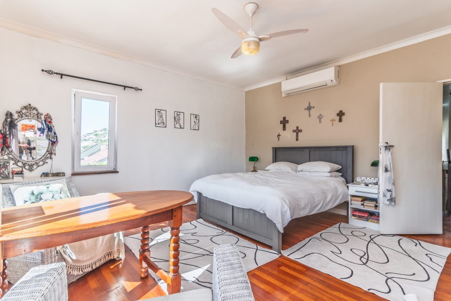 5 Bedroom Property for Sale in Fish Hoek Western Cape